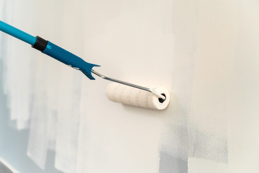 How to Choose Paintbrushes for Different Home Painting Projects